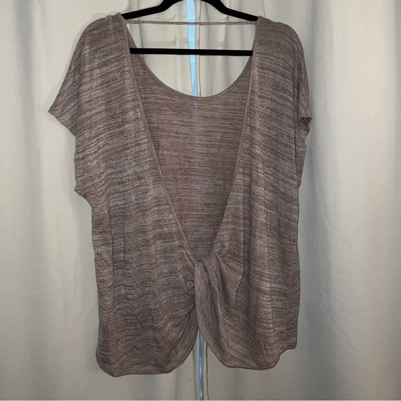 Express Open Back Top - Picture 2 of 2